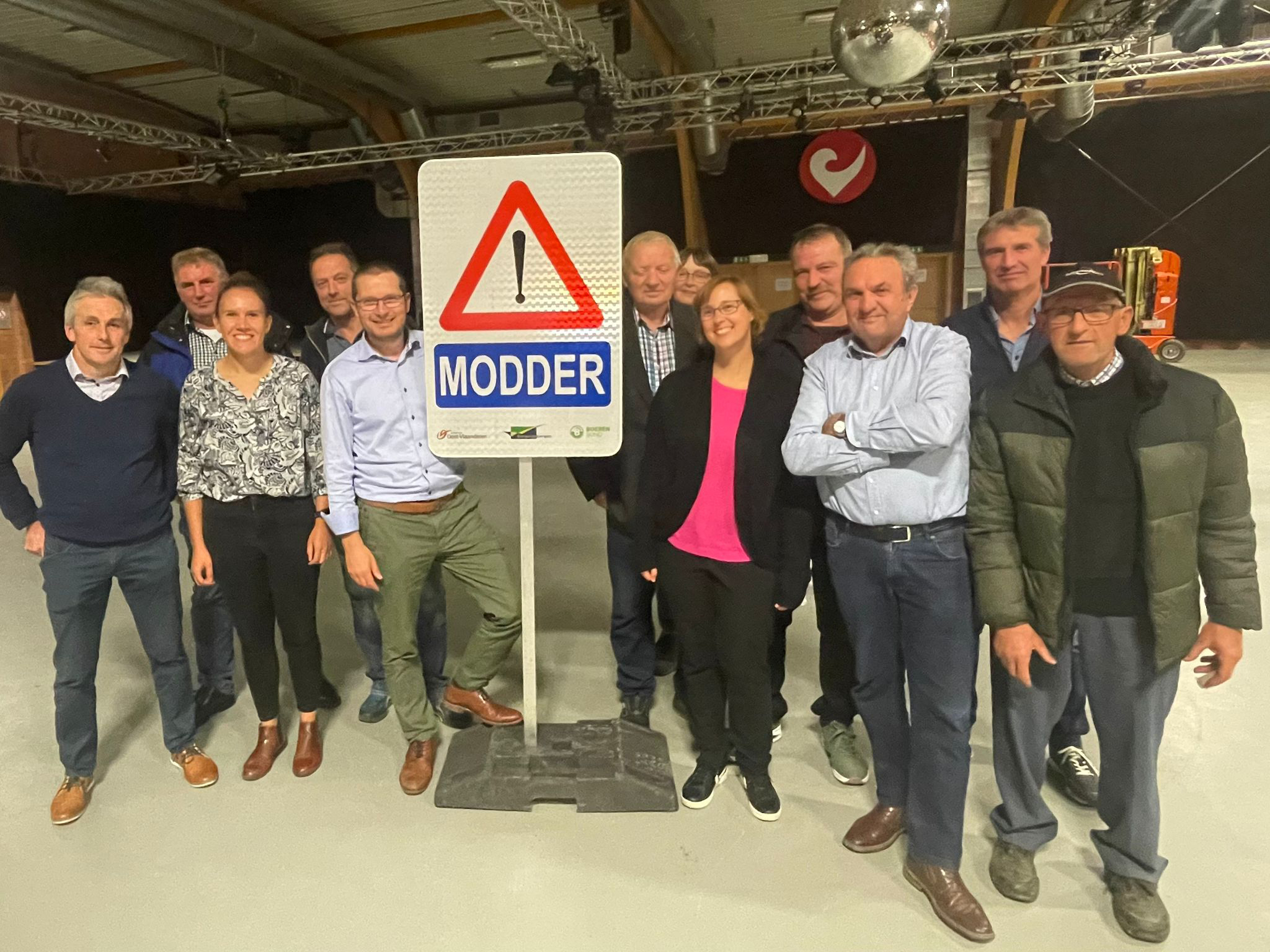 Campagne Modder op de weg